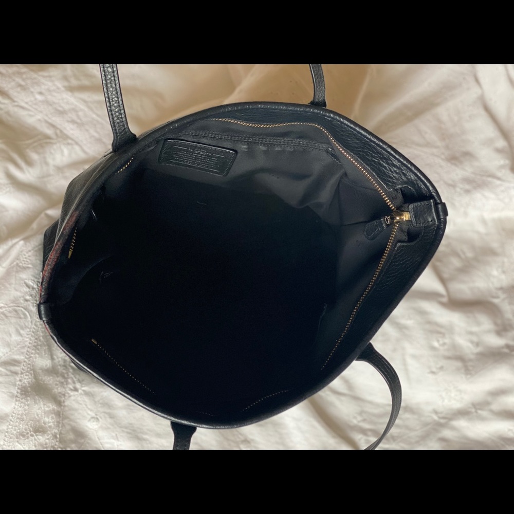COACH PEBBLED LEATHER TOTE - BLACK - Picture 10 of 13